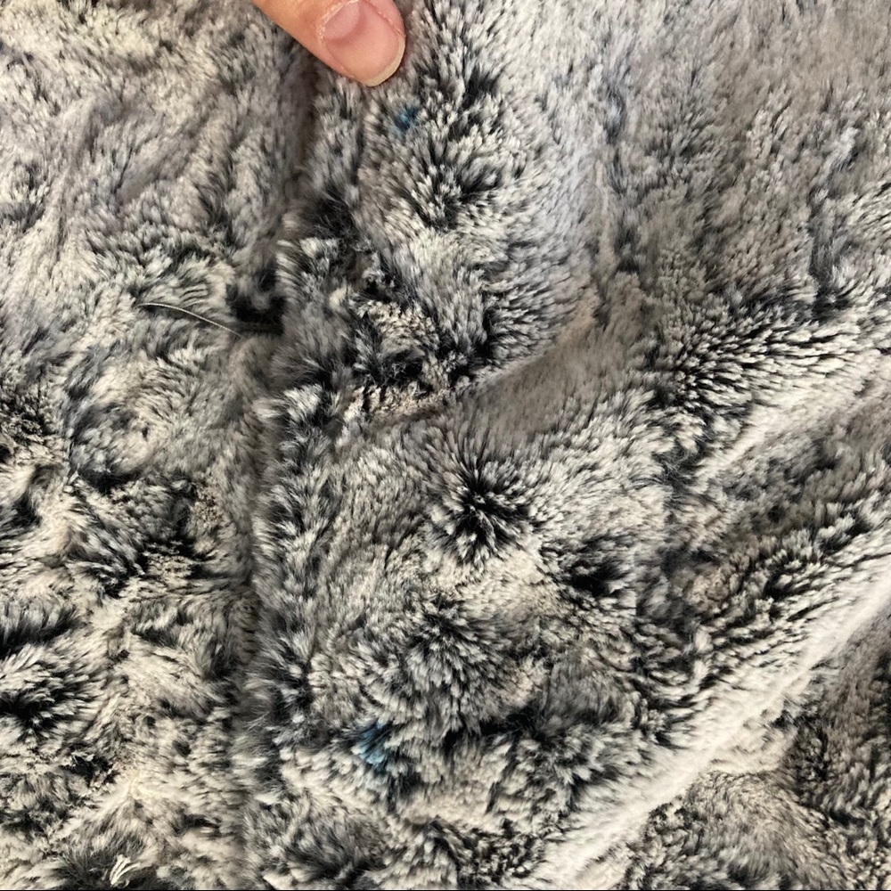 SOLD ✨ HP ✨ Boutique Faux Fur Shearling Coat - Picture 6 of 6